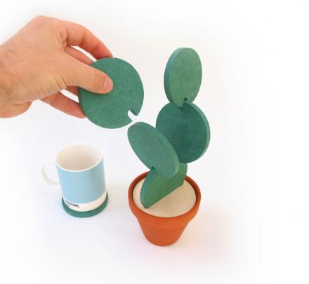 Cacti Coasters: A Coaster Set That Makes a Cactus When Not In Use