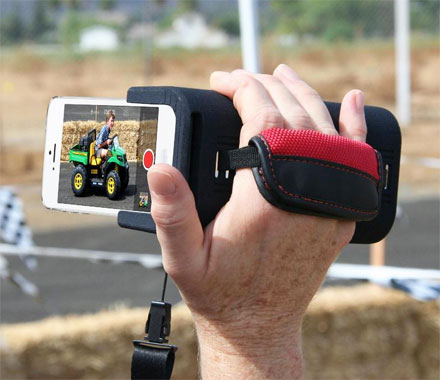 PoiseCam Lets You Hold Your iPhone Like a Camcorder