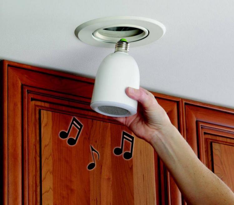 Light Bulb Has a Speaker That Plays Music When It
